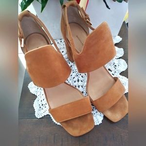 Banana Republic Suede High Heel Sandals Size 11 Tan Very Nice